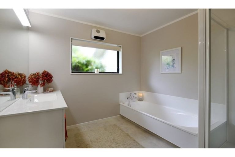 Photo of property in 21 Farnham Drive, Richmond, 7020