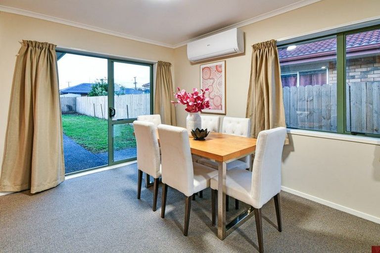 Photo of property in 10 Rock Daisy Crescent, Mangere, Auckland, 2022