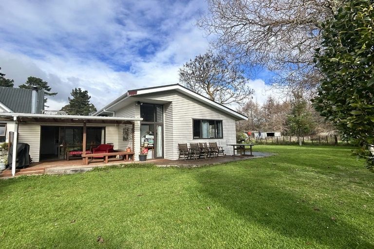 Photo of property in 150 Akatarawa Road, Reikorangi, Waikanae, 5391