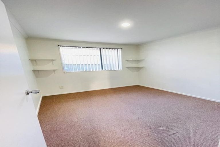 Photo of property in 11 Marblewood Grove, Pukekohe, 2120