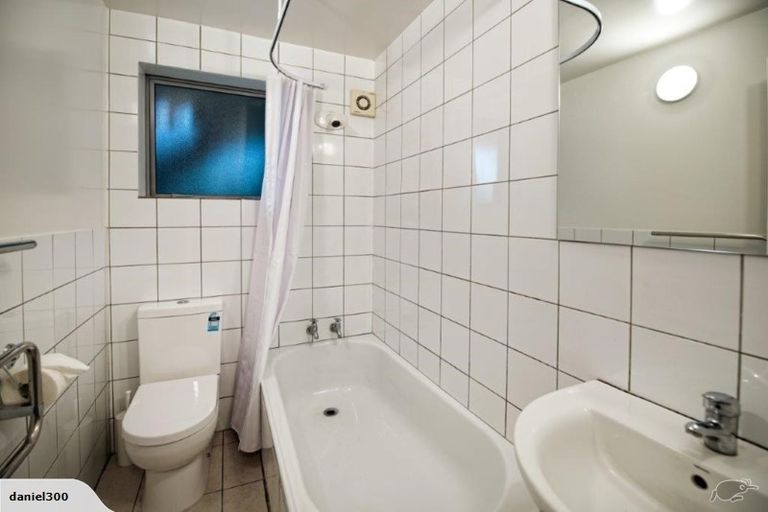 Photo of property in 1/290 Barbadoes Street, Christchurch Central, Christchurch, 8011