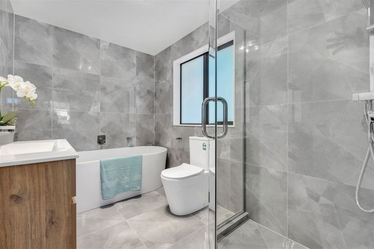 Photo of property in 48 Hikuawa Road, Flat Bush, Auckland, 2019