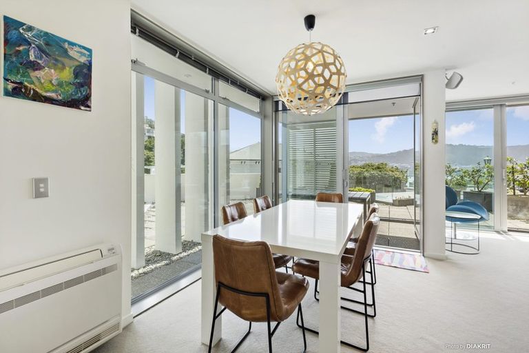 Photo of property in 1a/22 Telford Terrace, Oriental Bay, Wellington, 6011