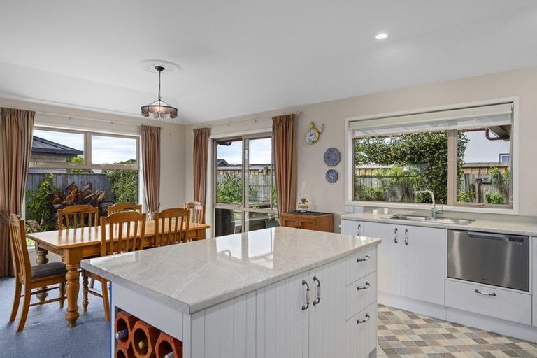 Photo of property in 28 Ara Drive, Redwoodtown, Blenheim, 7201