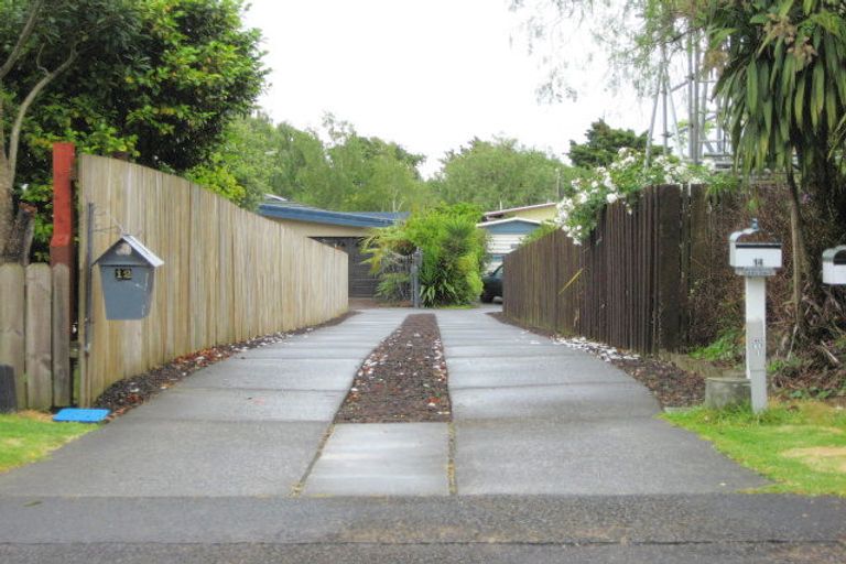 Photo of property in 90 Chichester Drive, Rosehill, Papakura, 2113