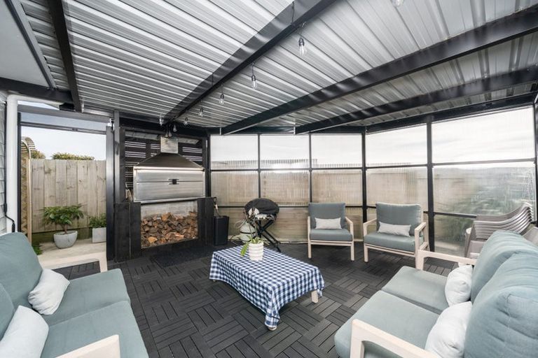 Photo of property in 4 Antigua Way, Grenada Village, Wellington, 6037