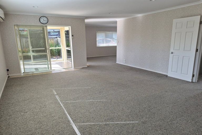 Photo of property in 14b Edward Avenue, Orewa, 0931