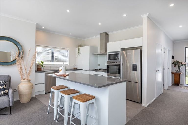 Photo of property in 9 Fort Lincoln Loop, Karaka, Papakura, 2113