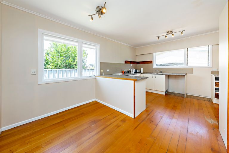 Photo of property in 43a Carruth Road, Papatoetoe, Auckland, 2025