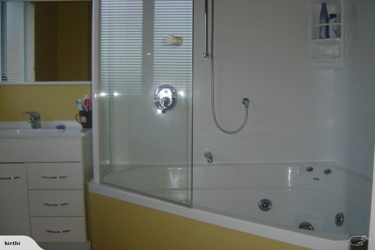 Photo of property in 9 The Topdeck, Whitby, Porirua, 5024