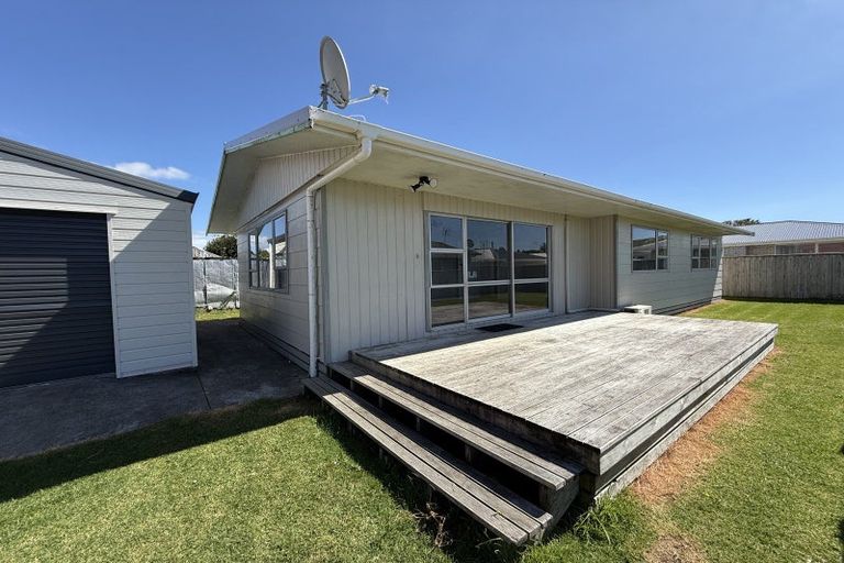 Photo of property in 27 Blake Street, Waitara, 4320