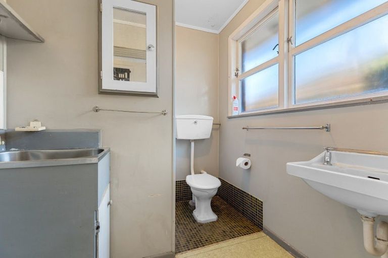 Photo of property in 24 Stratford Place, Otumoetai, Tauranga, 3110