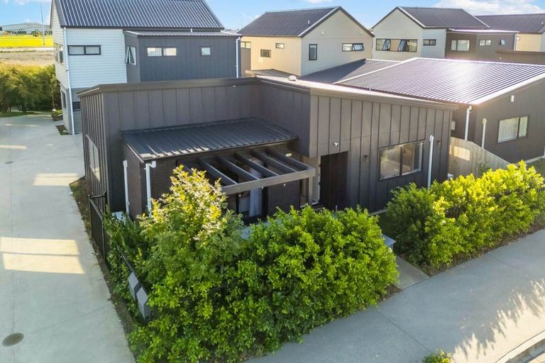Photo of property in 63 Black Beech Crescent, Takanini, 2110
