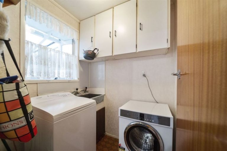 Photo of property in 7 Kamahi Avenue, Hawera, 4610