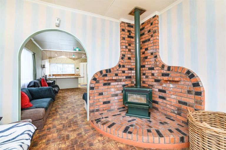 Photo of property in 201 Bridge Street, Bulls, 4818