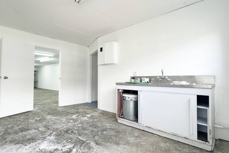 Photo of property in 5 Burbank Avenue, Manurewa, Auckland, 2102