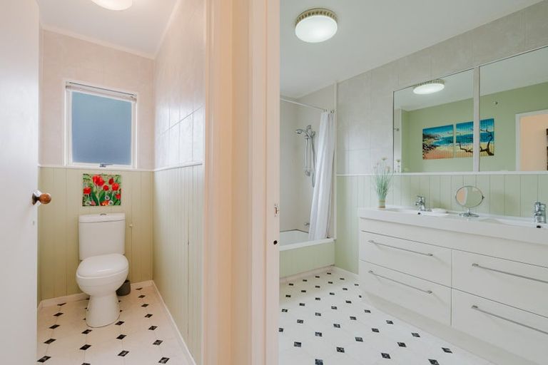 Photo of property in 53 Splitt Avenue, Glenview, Hamilton, 3206