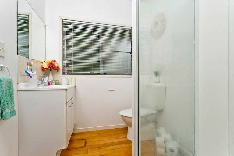 Photo of property in 2/159 Coronation Road, Hillcrest, Auckland, 0627