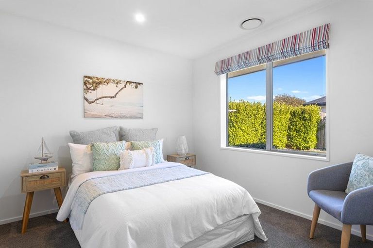 Photo of property in 16 Longcot Drive, Rolleston, 7615