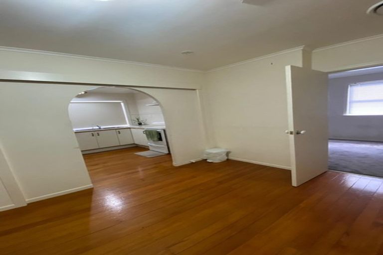 Photo of property in 42a Halsey Road, Manurewa, Auckland, 2102