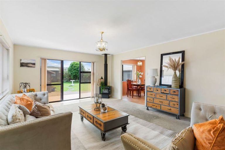 Photo of property in 31 Weiti Road, Orewa, 0931
