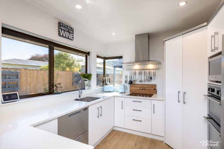 Photo of property in 258a Fergusson Drive, Heretaunga, Upper Hutt, 5018