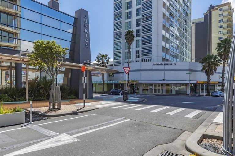 Photo of property in 909/17 Osterley Way, Manukau, Auckland, 2104