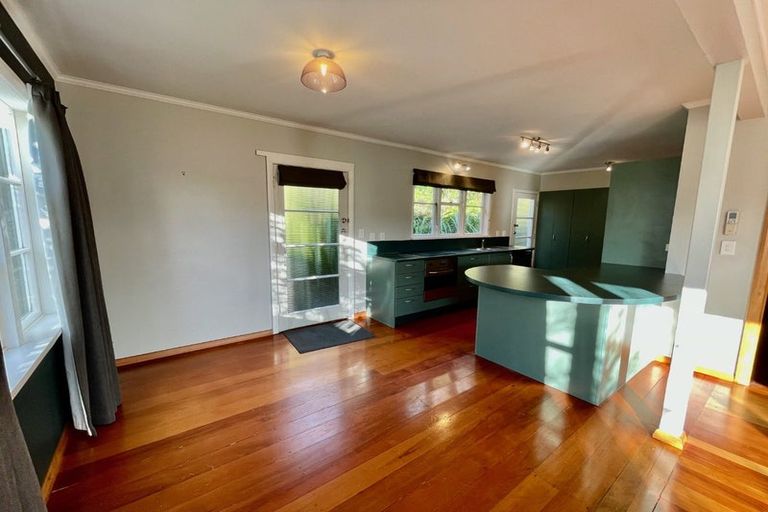 Photo of property in 121 Cecil Road, Wadestown, Wellington, 6012