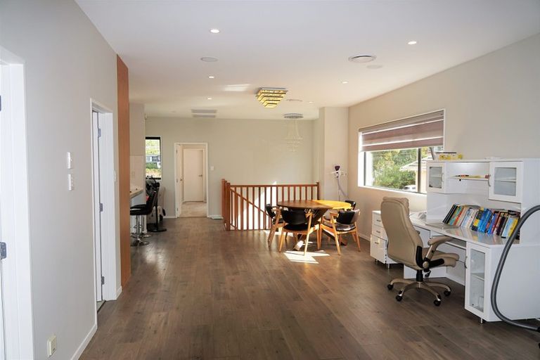 Photo of property in 83a Lake Road, Northcote, Auckland, 0627