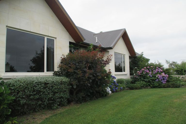 Photo of property in 77 Ribbonwood Road, Geraldine Downs, Geraldine, 7991