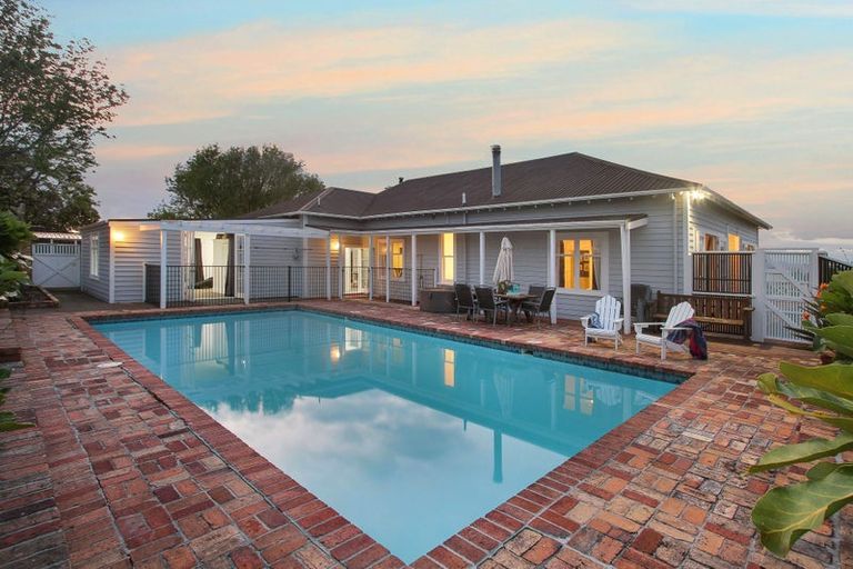 Photo of property in 187f Clarks Beach Road, Clarks Beach, Pukekohe, 2679