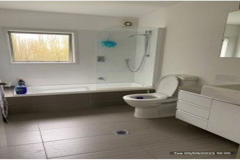 Photo of property in 24 Saddleback Grove, Karori, Wellington, 6012