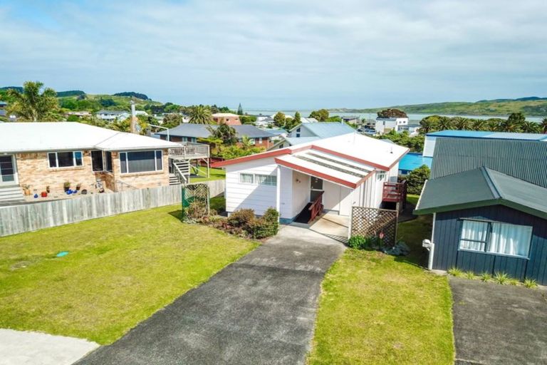 Photo of property in 1a Uenuku Avenue, Raglan, 3225