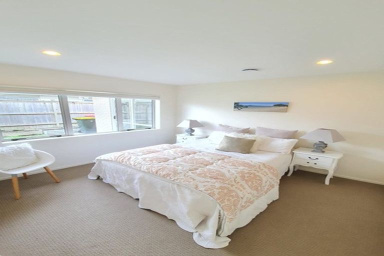 Photo of property in 99 Bayvista Drive, Karaka, Papakura, 2113