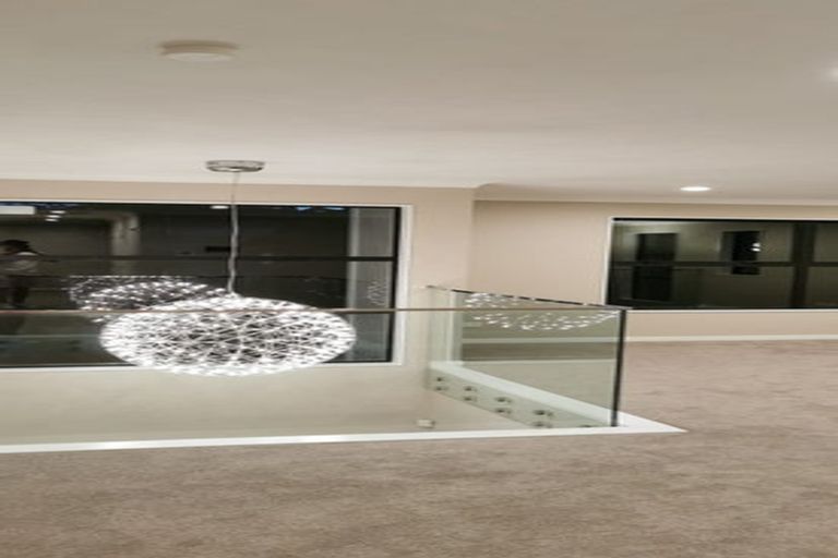 Photo of property in 30 Godfrey Drive, Orewa, 0931