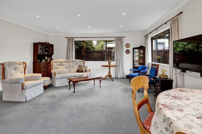 Photo of property in 14a Milmoe Street, Hawera, 4610