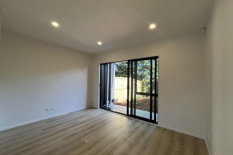 Photo of property in 44e Westgate Drive, Westgate, Auckland, 0614