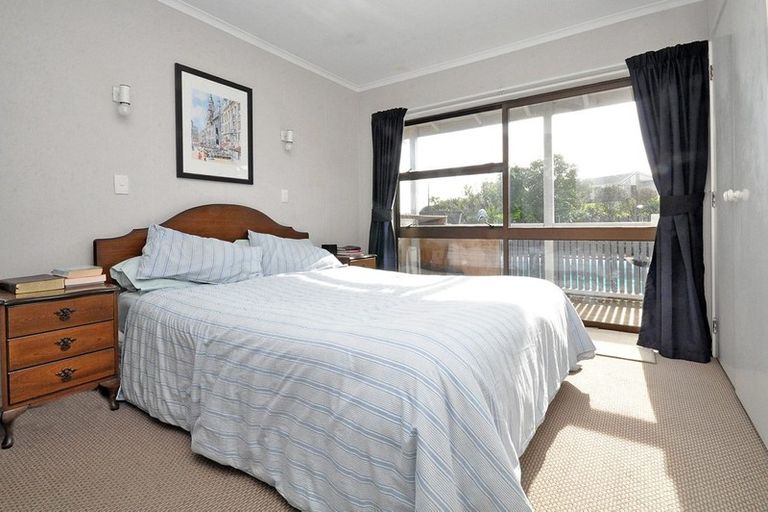 Photo of property in 8a Walbrook Road, Manly, Whangaparaoa, 0930