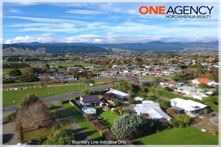 Photo of property in 30 The Avenue, Levin, 5510