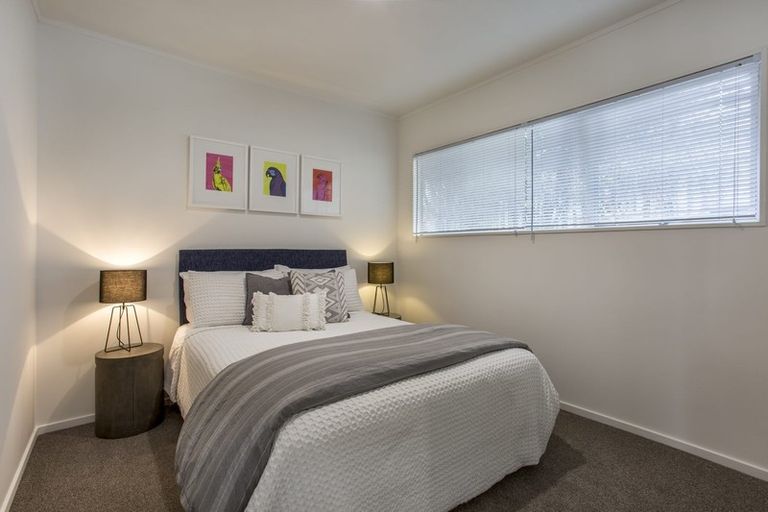 Photo of property in 1/18a Sherwood Avenue, Te Atatu South, Auckland, 0610