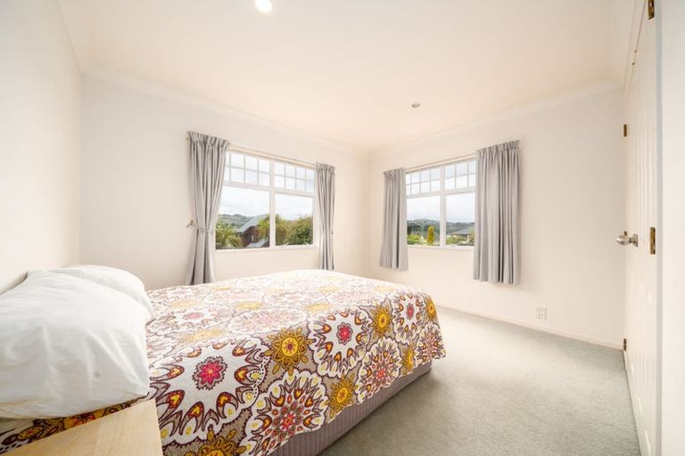 Photo of property in 4 Amesbury Drive, Churton Park, Wellington, 6037