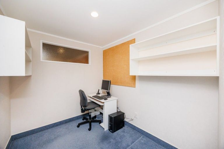 Photo of property in 123 Amberley Avenue, Highbury, Palmerston North, 4412