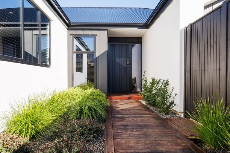 Photo of property in 7 Gratitude Way, Kelvin Grove, Palmerston North, 4414