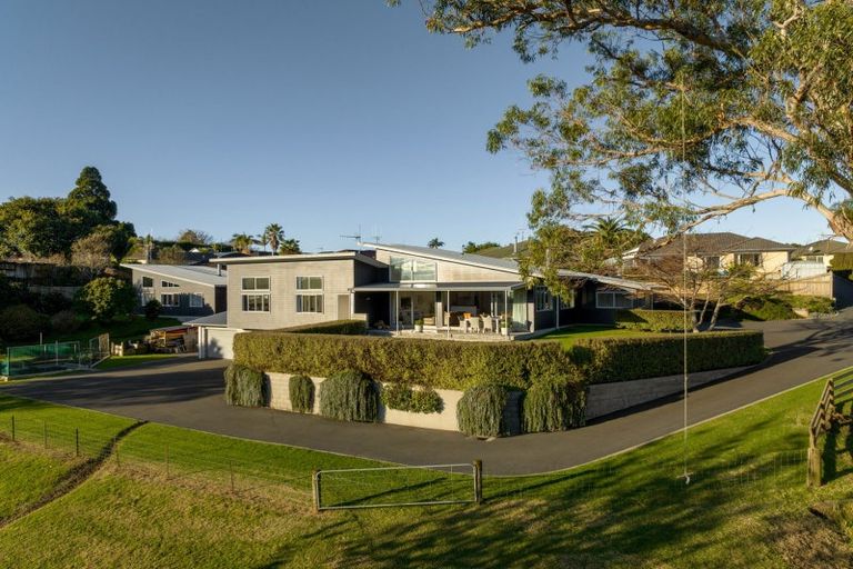 Photo of property in 26 Brackenburn Drive, Ohauiti, Tauranga, 3112