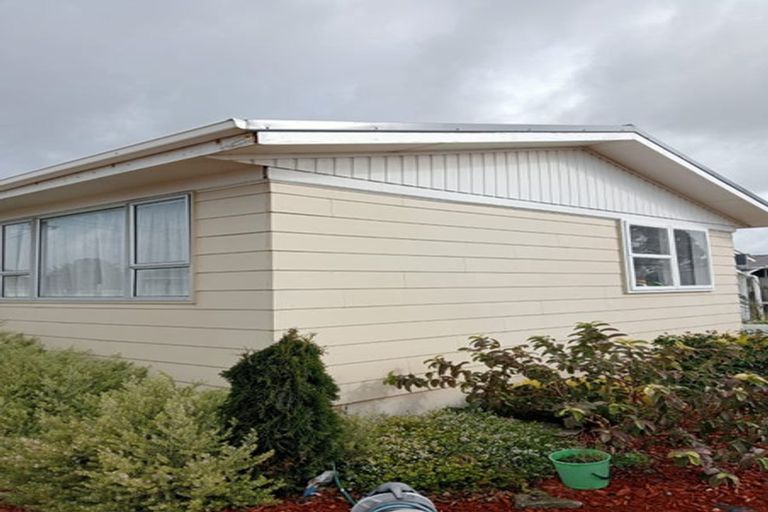 Photo of property in 11 Iredale Road, Hawera, 4610