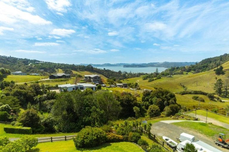 Photo of property in 11 Ohuka Place, Whitianga, 3510
