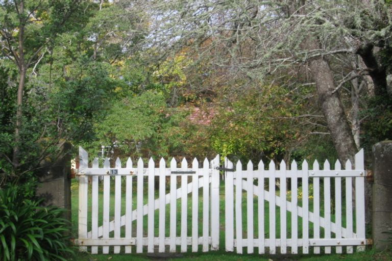 Photo of property in 13 Kauri Road, Waikanae, 5036