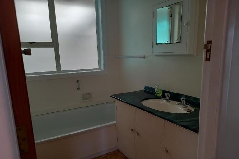 Photo of property in 11a Pukenui Street, Strandon, New Plymouth, 4312