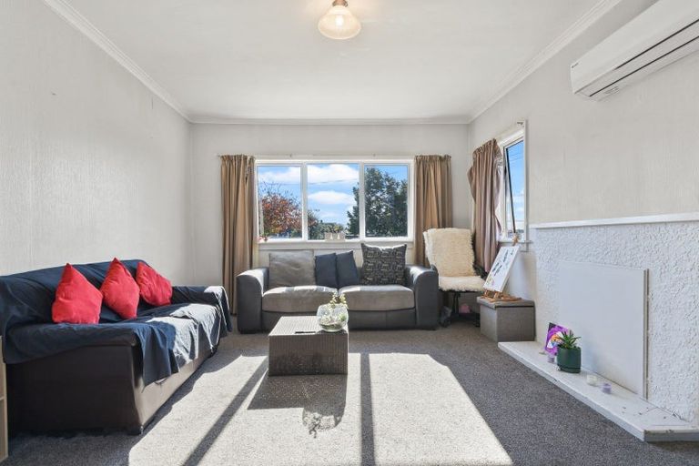 Photo of property in 11 Cochrane Street, Fairy Springs, Rotorua, 3015