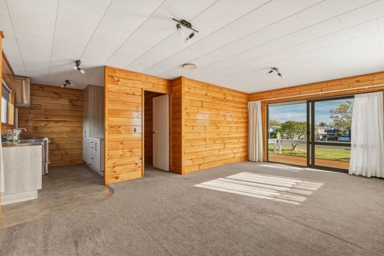 Photo of property in 14 Charles Road, Hannahs Bay, Rotorua, 3010